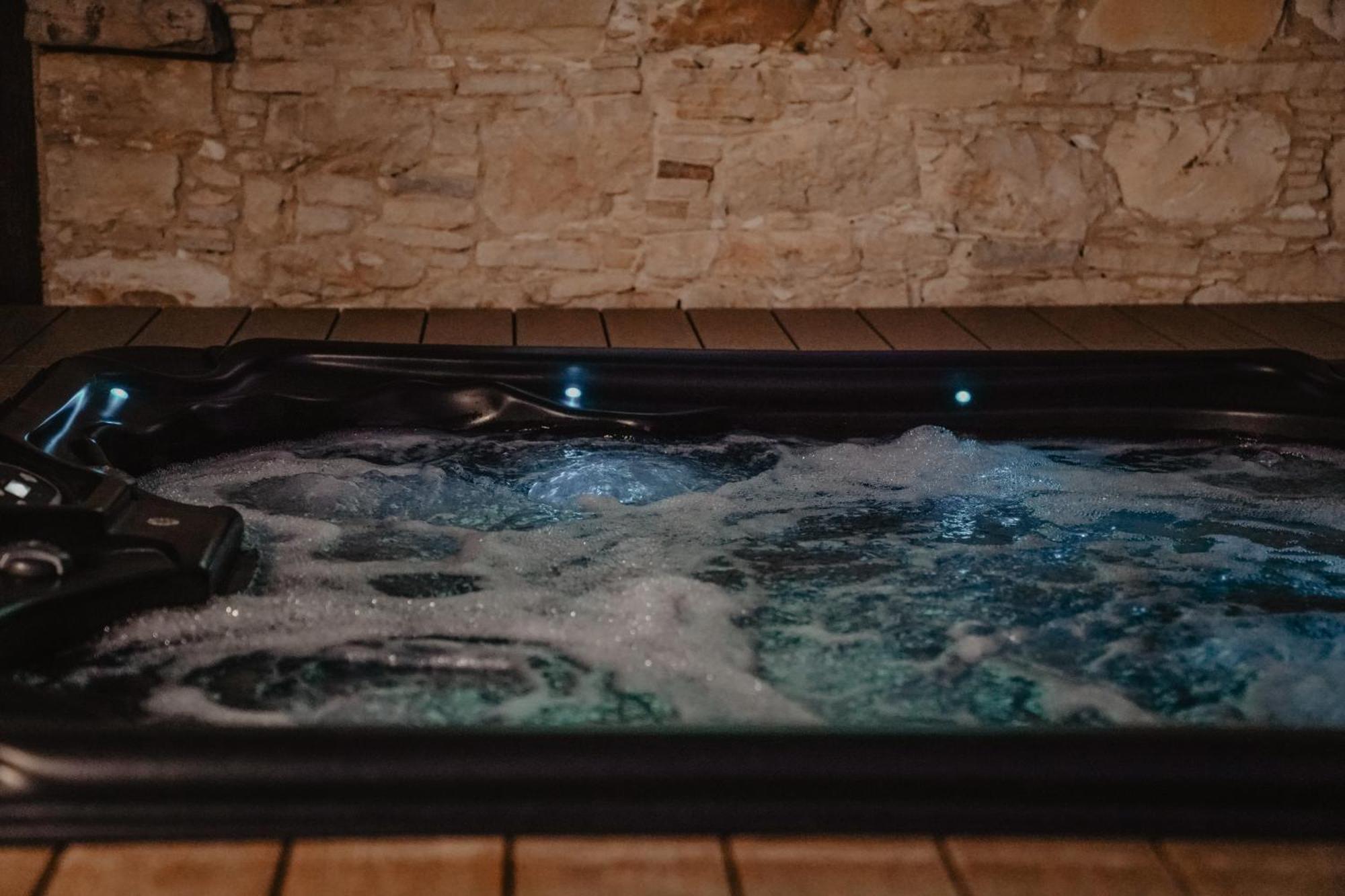 The Stonehouse Suites With Private Bath Spas リマソール エクステリア 写真
