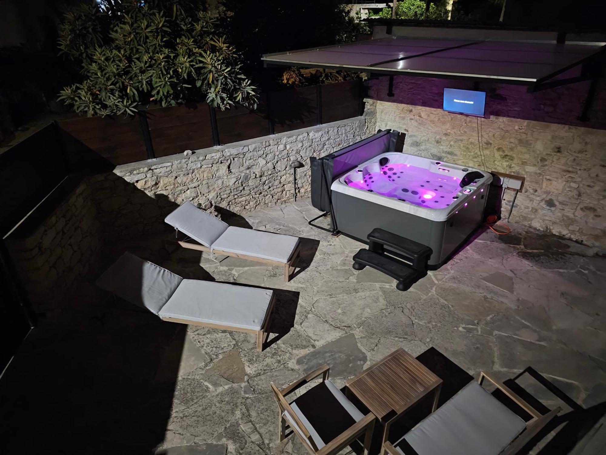 The Stonehouse Suites With Private Bath Spas リマソール エクステリア 写真
