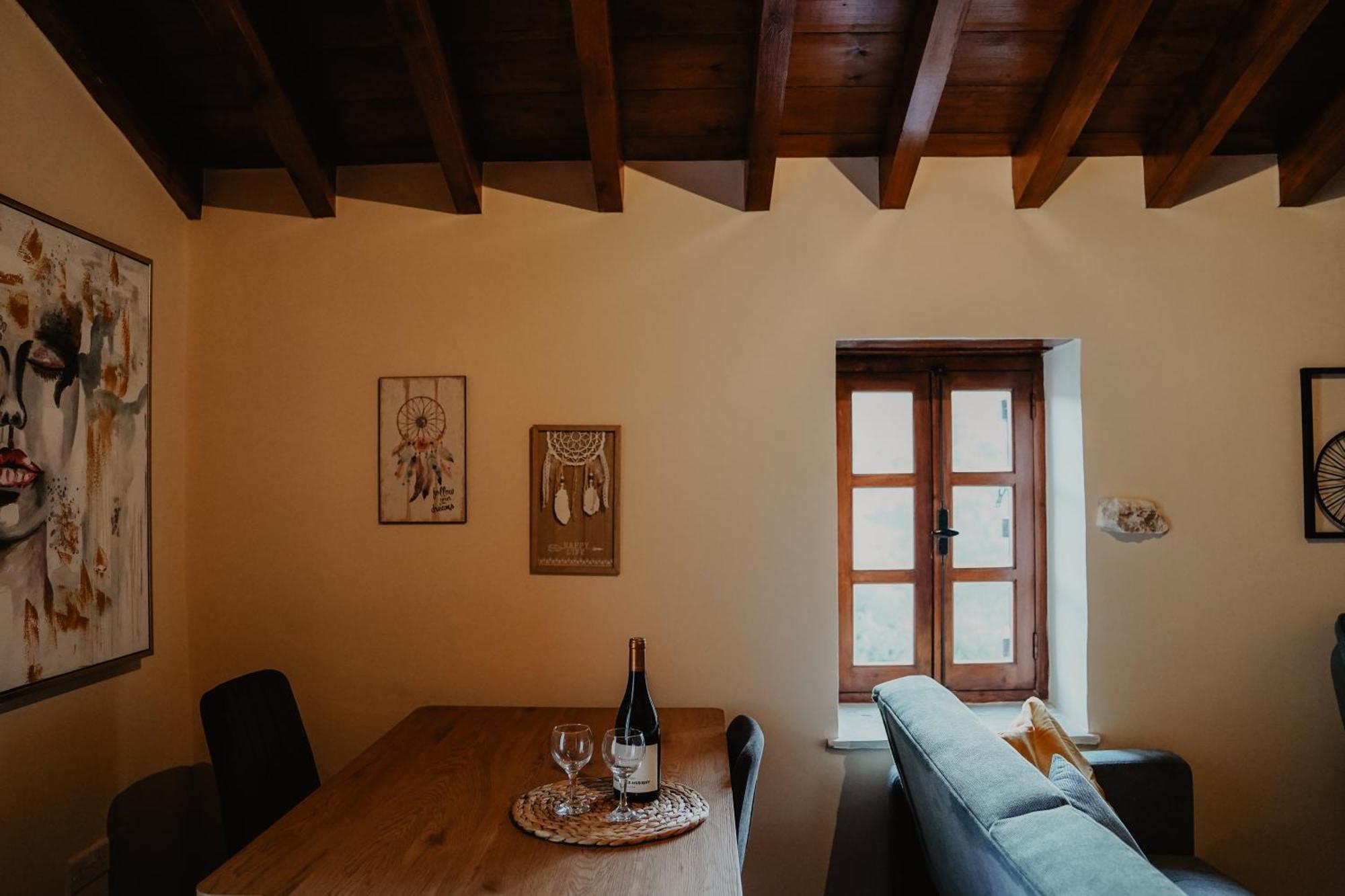 The Stonehouse Suites With Private Bath Spas リマソール 部屋 写真