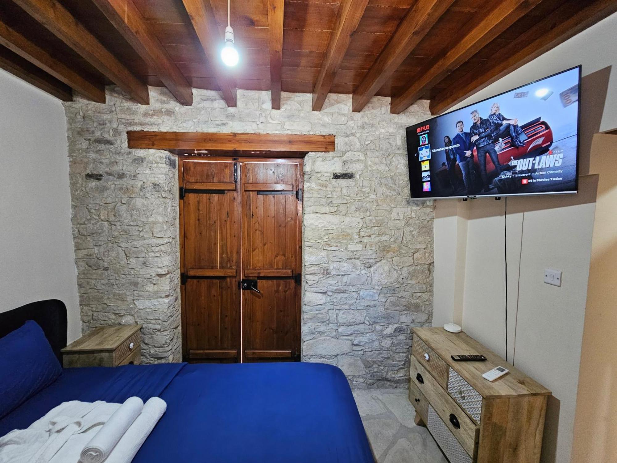 The Stonehouse Suites With Private Bath Spas リマソール 部屋 写真